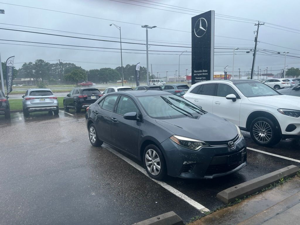 Used 2015 Toyota Corolla LE Sedan
