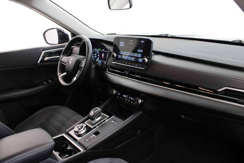2024 Mitsubishi Outlander Plug-in Hybrid SE - Photo 24