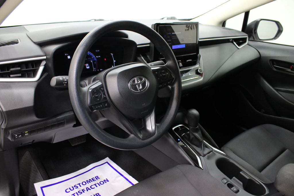 2026 Toyota Corolla LE - Photo 14