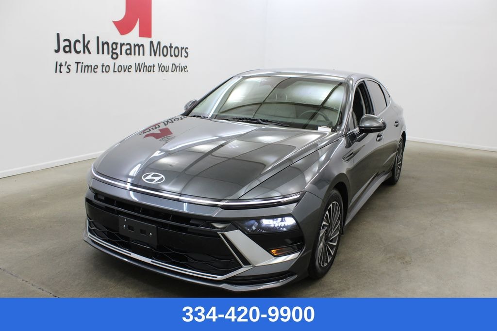 Used 2025 Hyundai Sonata Hybrid SEL Sedan