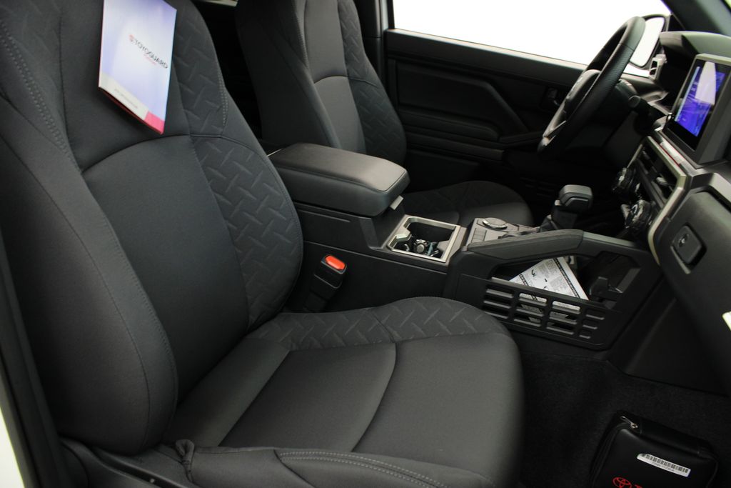 2026 Toyota Tacoma SR5 - Photo 22