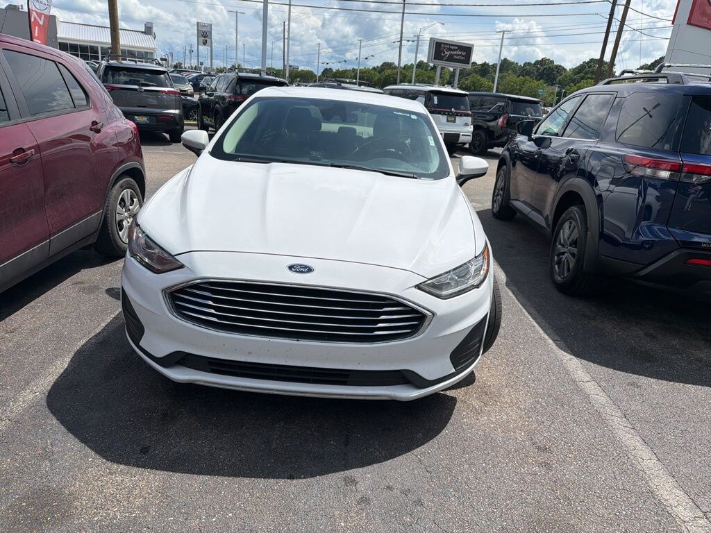 Used 2019 Ford Fusion SE Sedan