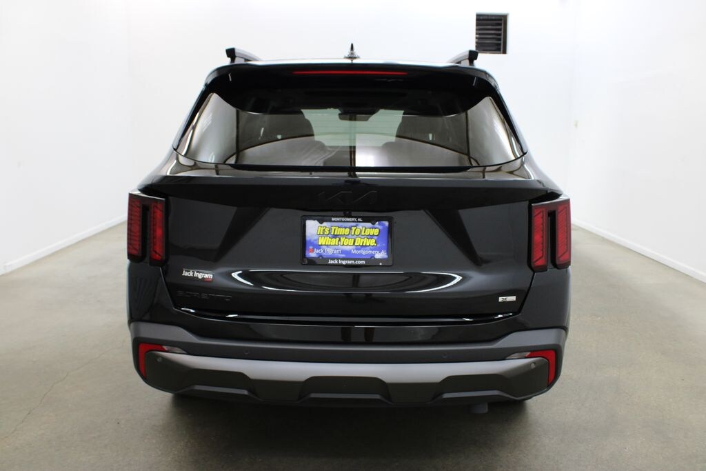 Used 2025 Kia Sorento SUV