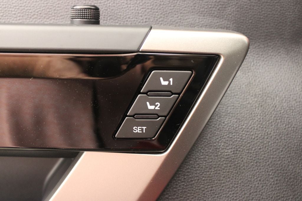2026 Toyota Tundra Limited - Photo 18