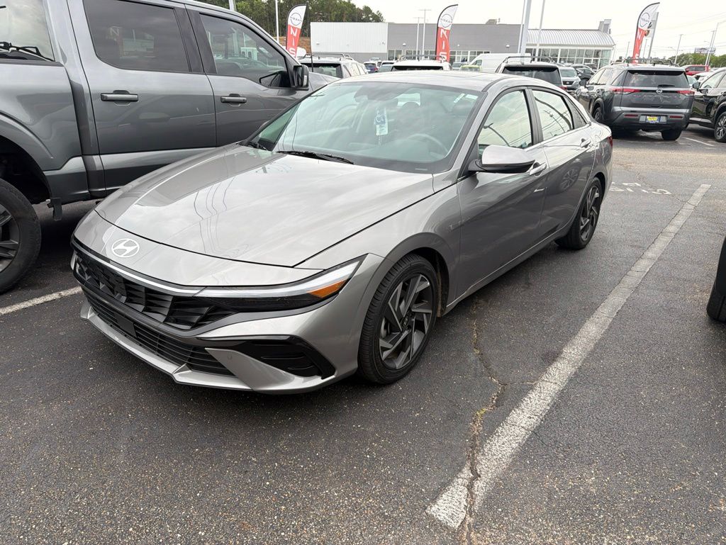 2024 Hyundai Elantra 1.6 HEV Limited DCT's photo