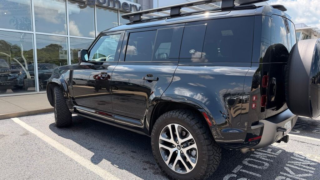 Used 2023 Land Rover Defender 110 X-Dynamic SE SUV