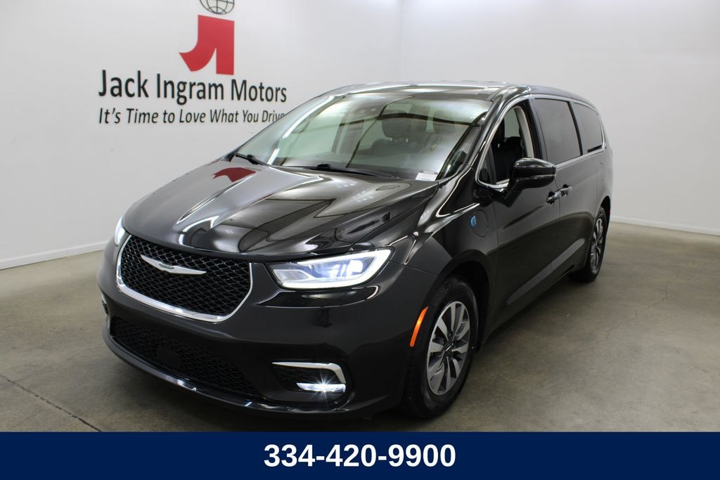 Used 2024 Chrysler Pacifica Plug-In Hybrid Select Van Passenger Van