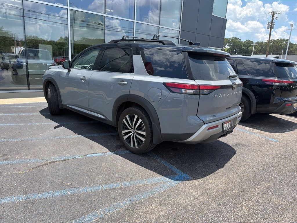 Used 2025 Nissan Pathfinder Platinum SUV