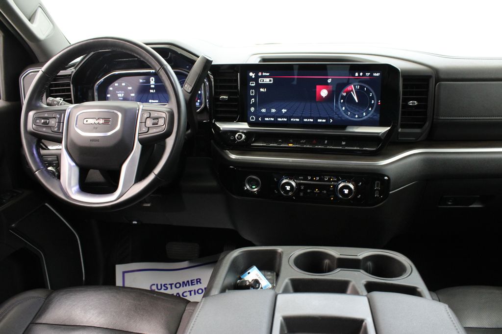 2024 GMC Sierra 1500 SLT - Photo 9