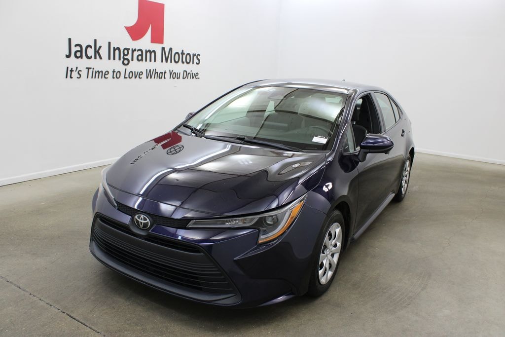 Used 2023 Toyota Corolla LE Sedan