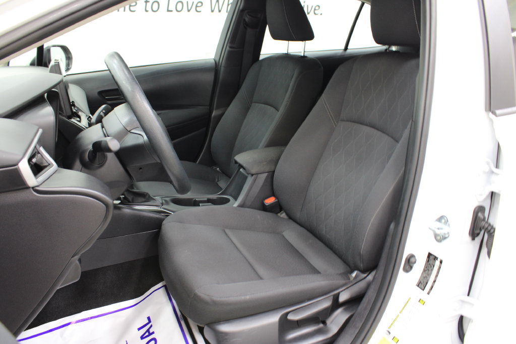 2026 Toyota Corolla LE - Photo 13
