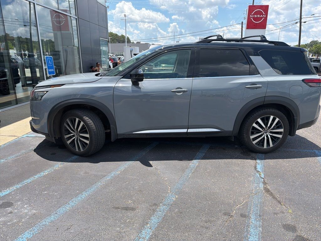 Used 2025 Nissan Pathfinder Platinum SUV