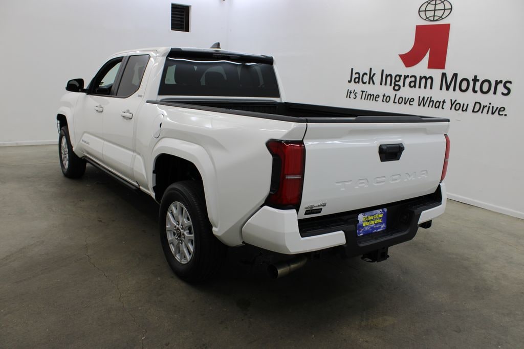 Used 2025 Toyota Tacoma SR5 Truck Double Cab