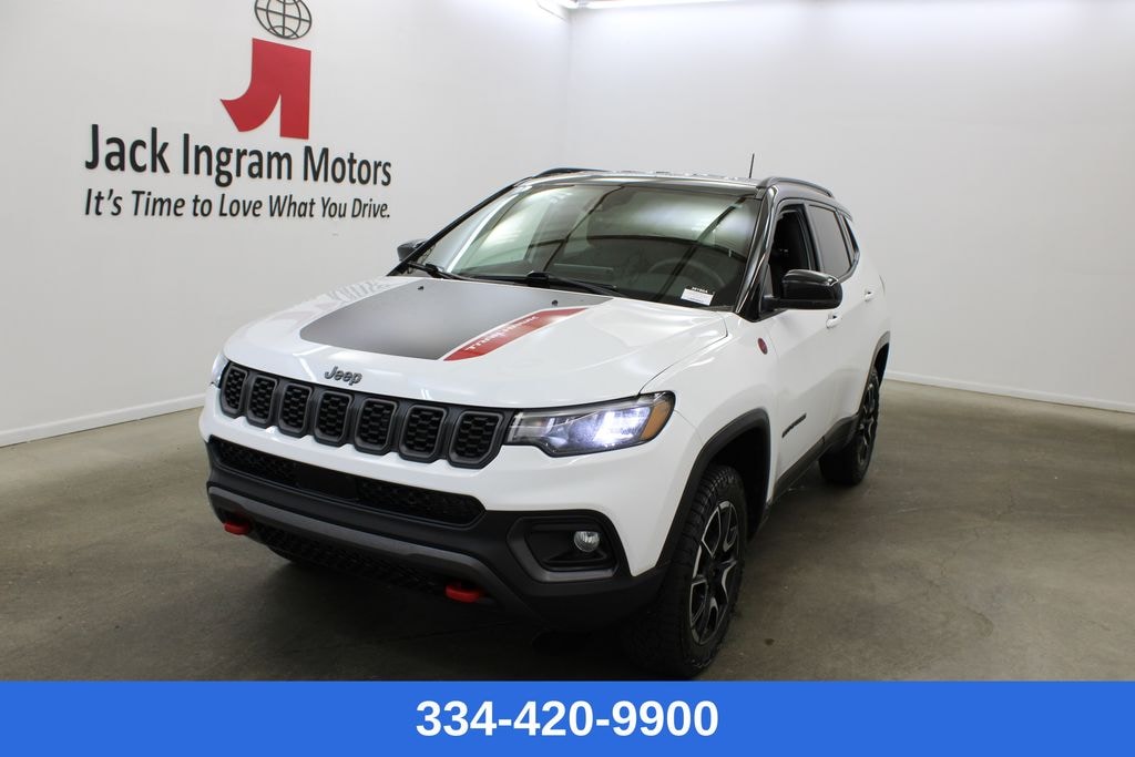 Used 2025 Jeep Compass Trailhawk SUV