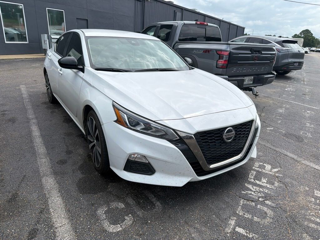 Used 2022 Nissan Altima 2.5 SR Sedan