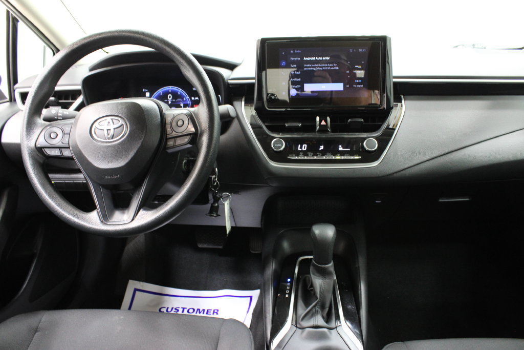 2026 Toyota Corolla LE - Photo 9
