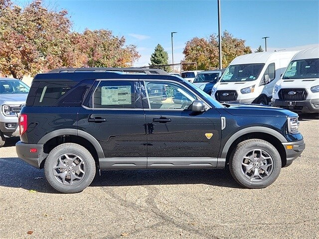 2024 Ford Bronco Sport Badlands photo 2