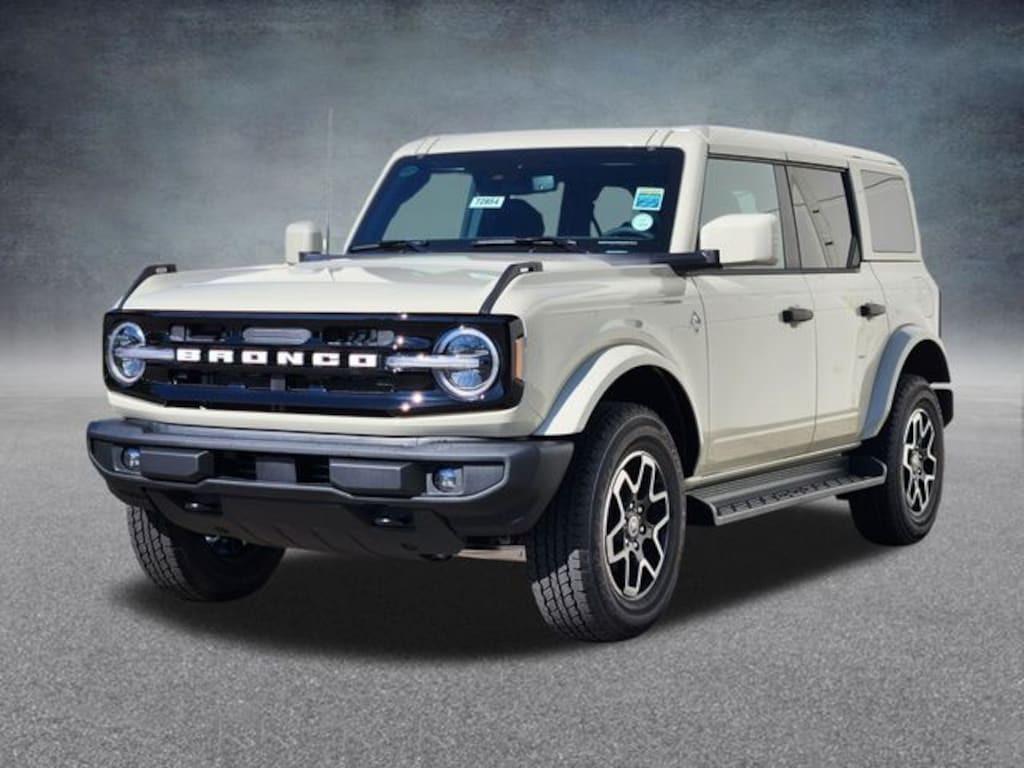 New 2026 Ford Bronco Outer Banks SUV
