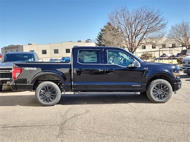 2025 Ford F-150 XLT photo 2