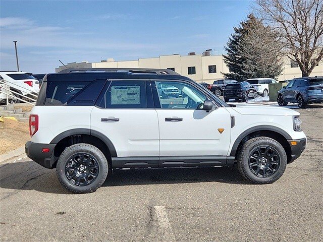 2025 Ford Bronco Sport Badlands photo 2