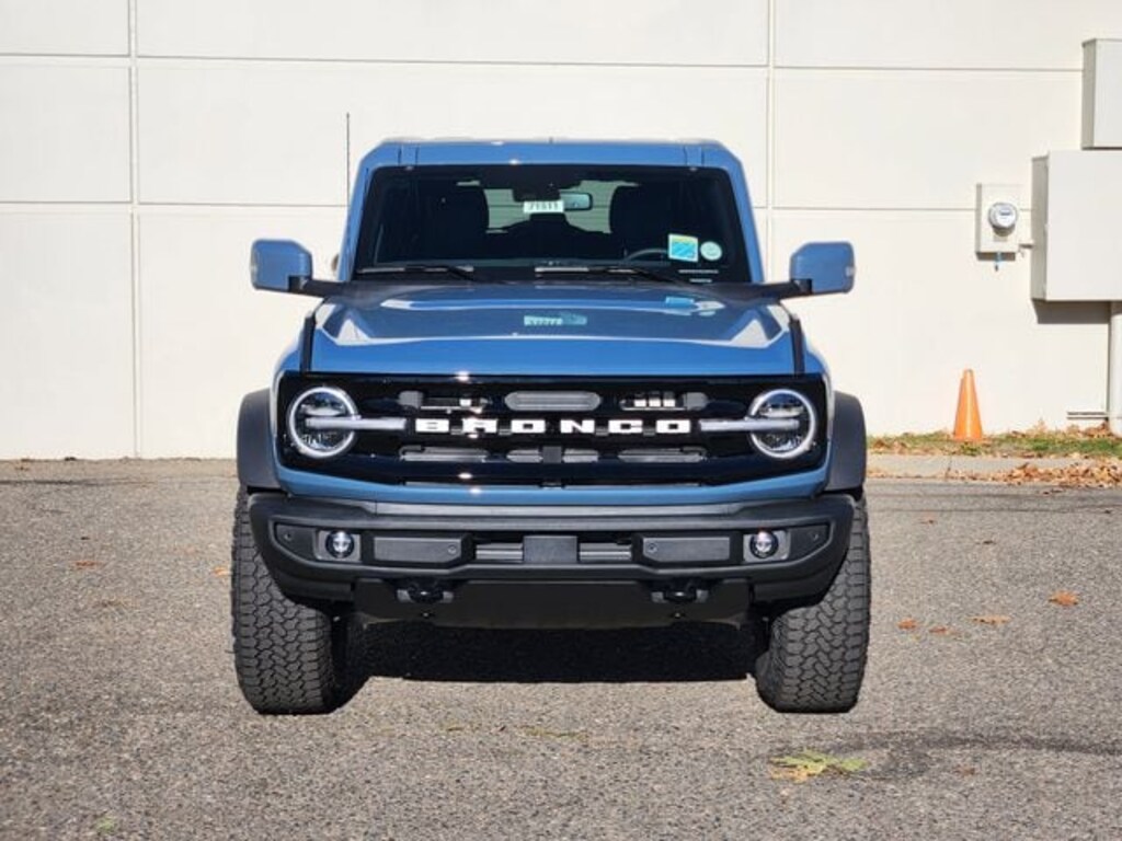 New 2025 Ford Bronco Outer Banks SUV