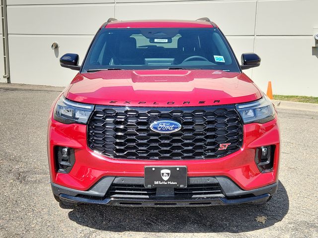 2025 Ford Explorer ST photo 2