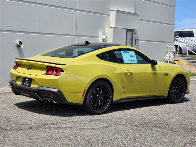 2025 Ford Mustang GT Premium photo 3