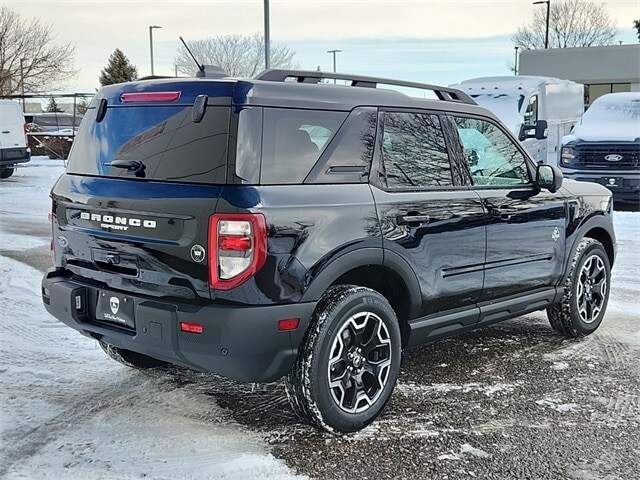 2025 Ford Bronco Sport Outer Banks photo 3