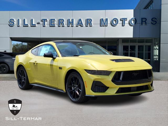 2025 Ford Mustang Coupe 