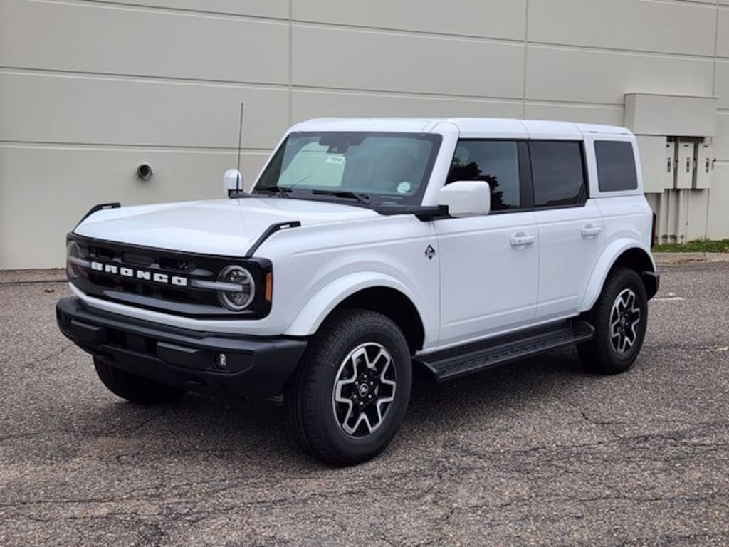 New 2025 Ford Bronco Outer Banks SUV