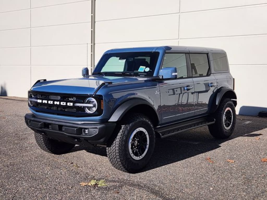 New 2025 Ford Bronco Outer Banks SUV