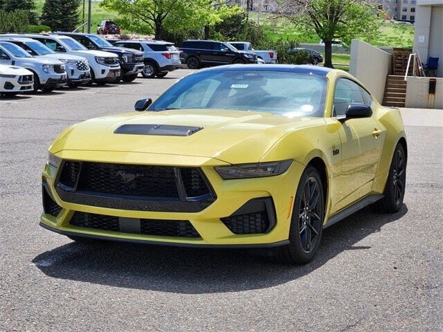2025 Ford Mustang GT Premium photo 4