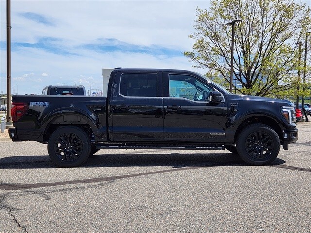 2025 Ford F-150 Lariat photo 2