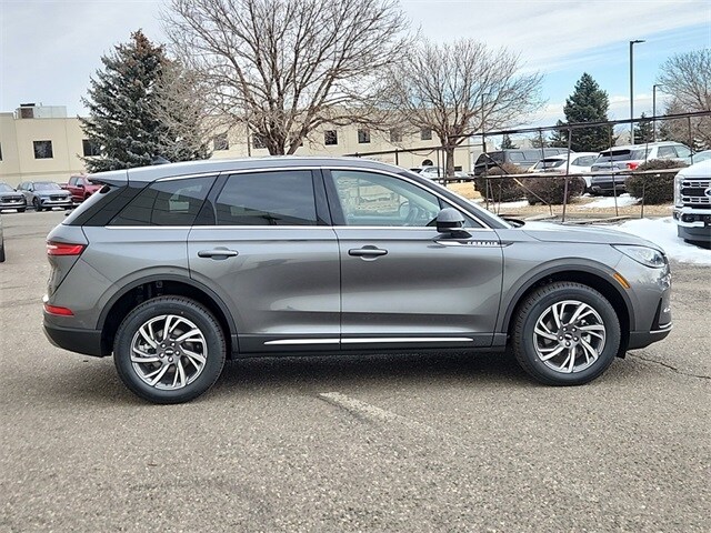 2025 Lincoln Corsair Premiere photo 2