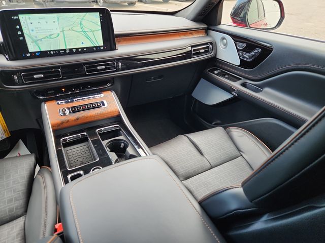 2025 Lincoln Aviator Black Label - Photo 12