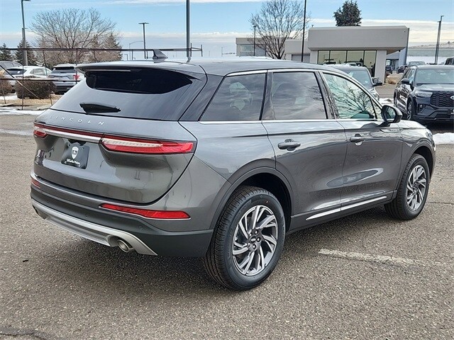 2025 Lincoln Corsair Premiere photo 3