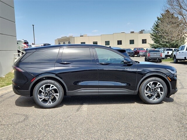 2025 Lincoln Nautilus Premiere photo 2