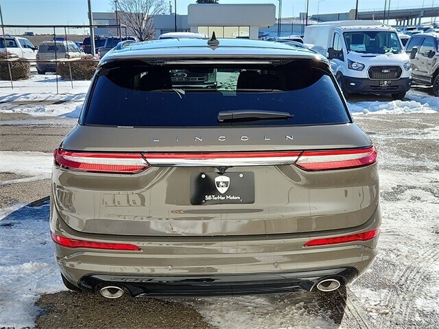 2025 Lincoln Corsair Grand Touring photo 4