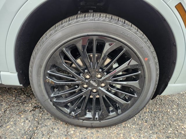 2026 Lincoln Corsair Premiere - Photo 17