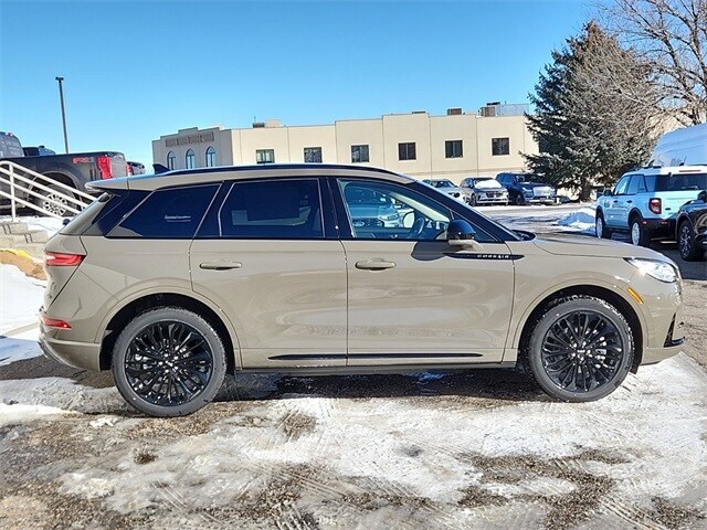 2025 Lincoln Corsair Grand Touring photo 2