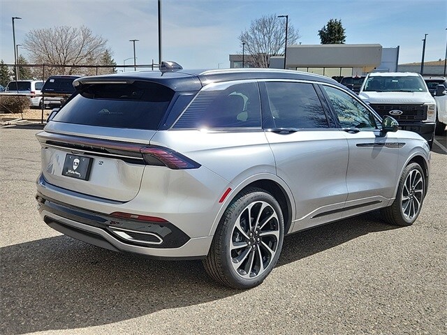 2025 Lincoln Nautilus Black Label photo 3