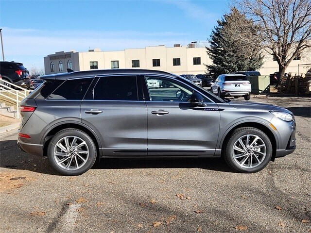 2025 Lincoln Corsair Grand Touring photo 2