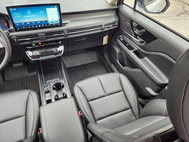 2026 Lincoln Corsair Premiere - Photo 11