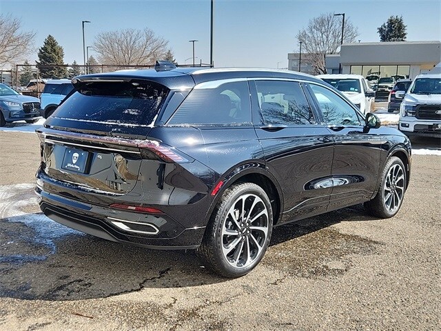 2025 Lincoln Nautilus Black Label photo 3