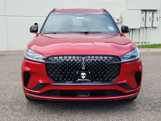 2025 Lincoln Aviator Black Label photo 2