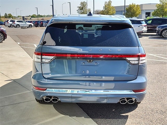 2025 Lincoln Aviator Black Label photo 4