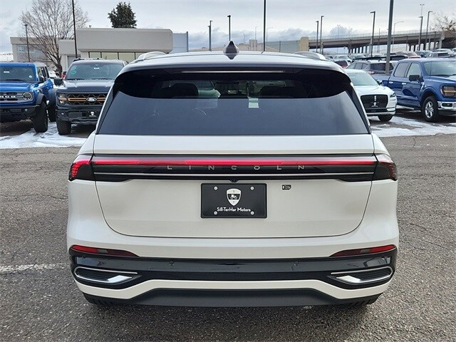 2025 Lincoln Nautilus Black Label photo 4