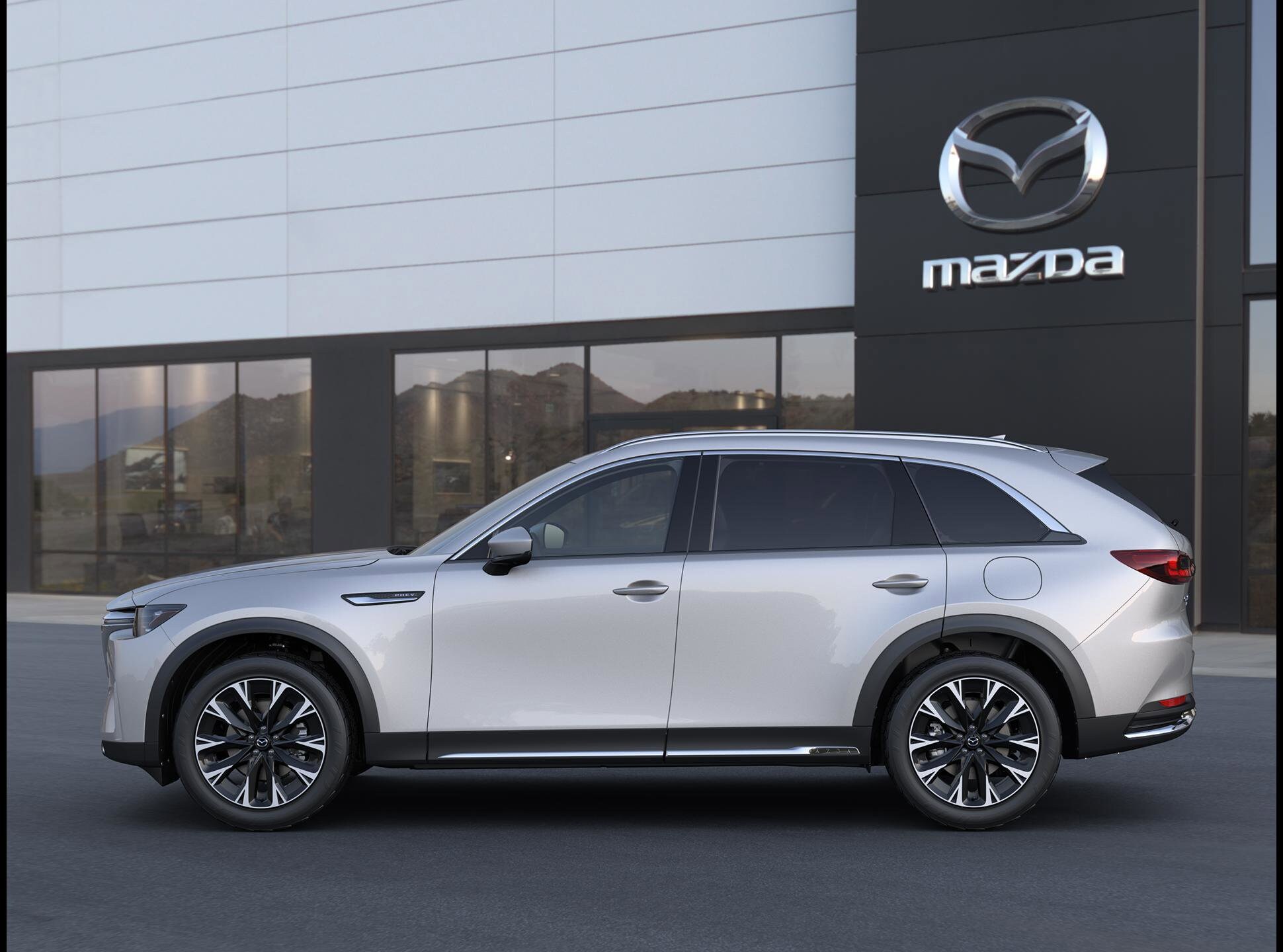 2025 Mazda CX-90 Plug-in Hybrid Premium Plus photo 3