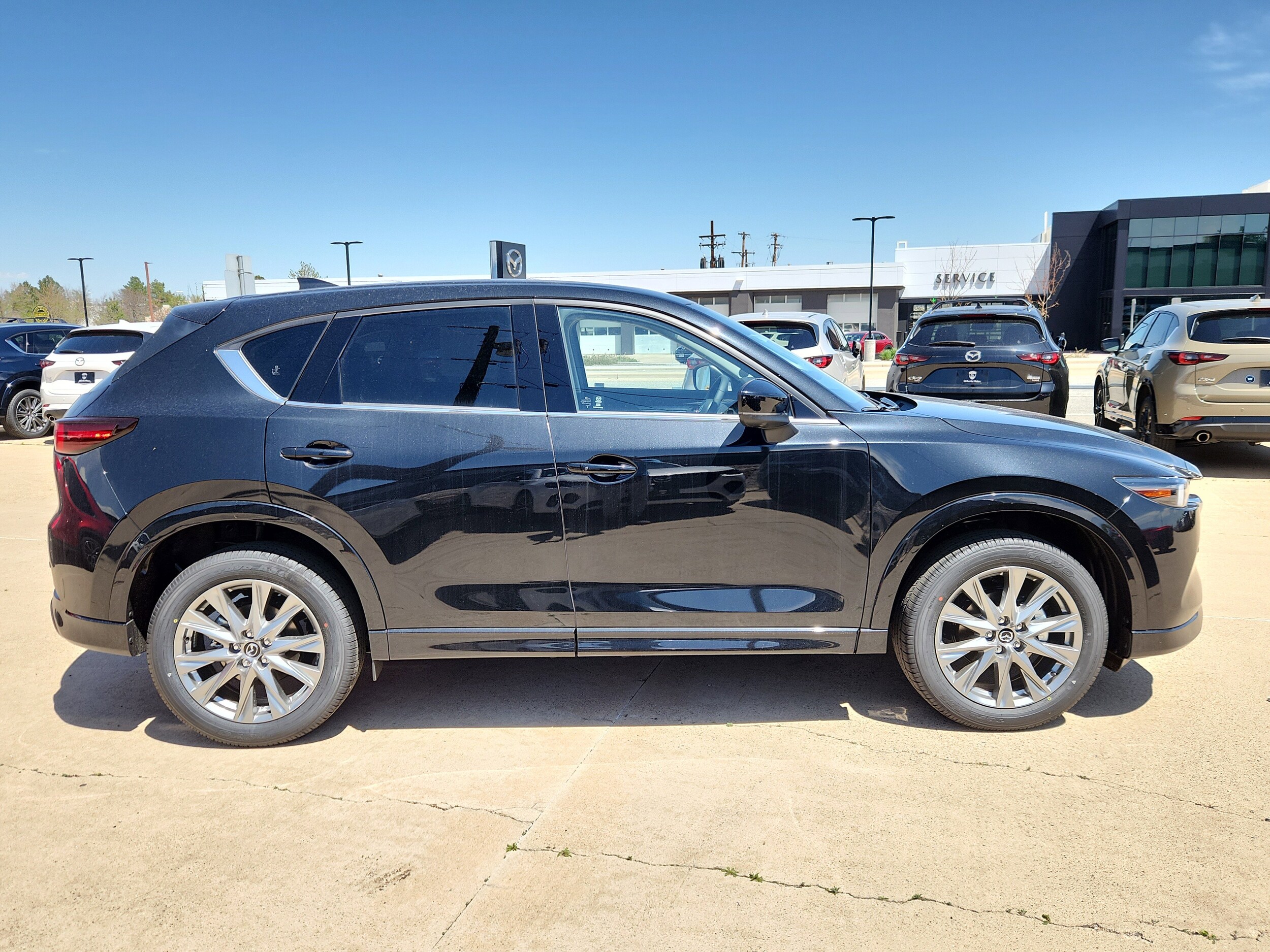 2025 Mazda CX-5 2.5 Premium Plus photo 2