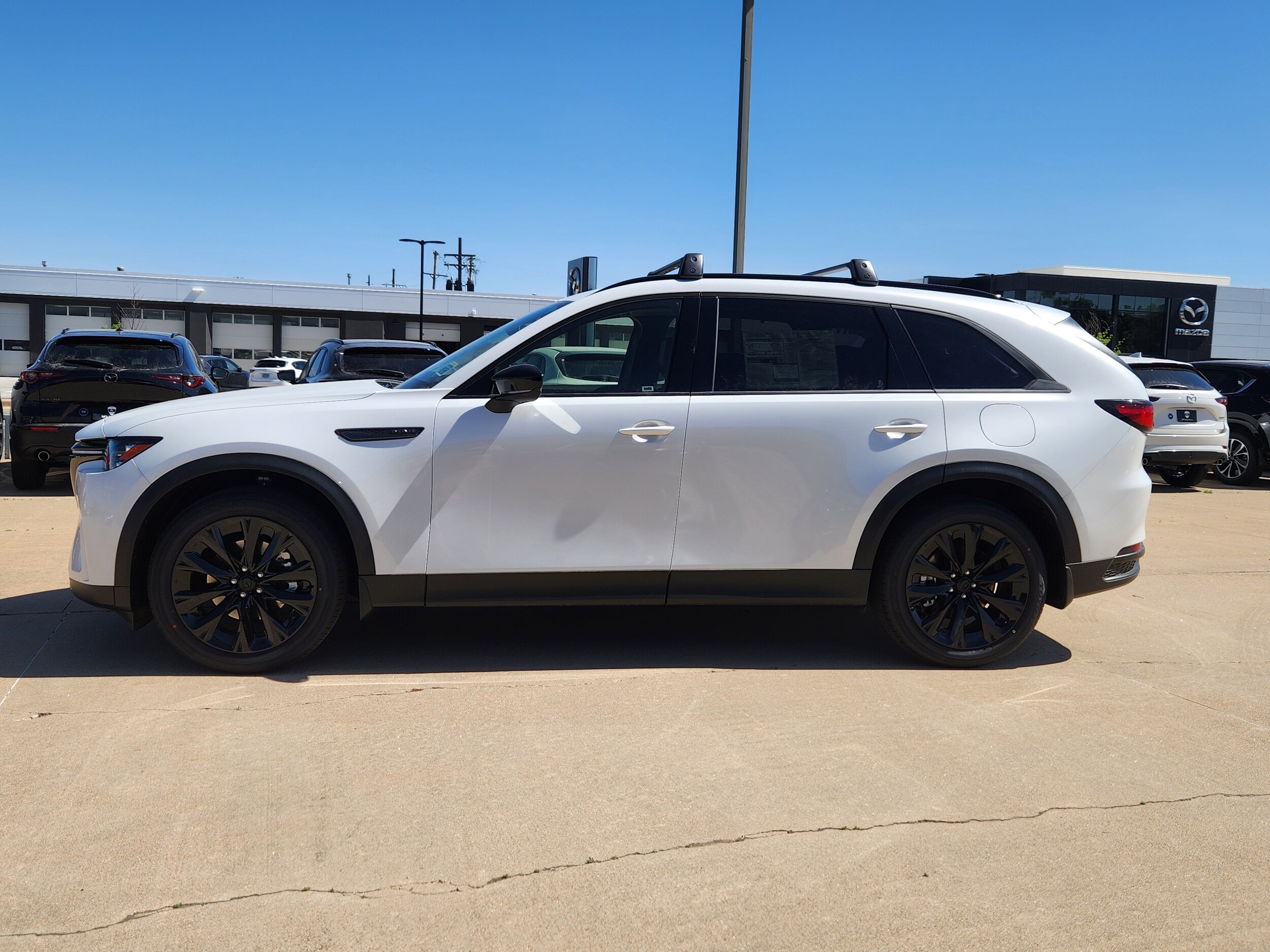 2026 Mazda CX-90 Premium Package - Photo 4
